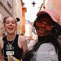 Que Te Vaya Bien (feat. Sarah Six)