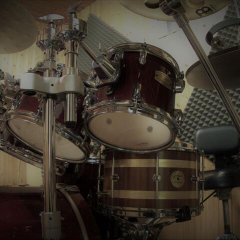 STARTING WITH TRIPLET FILLS EAR DRUMMING