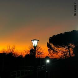 Noche de Abril (feat. zava)