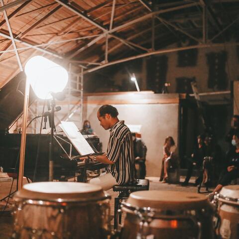 Rumbeando (feat. Arturo Martinez)