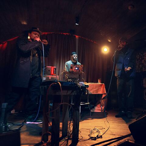 strike gold (feat. Navy Blue)