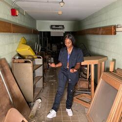 Outdatgat3 (feat. Queenix)