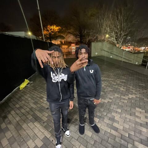 Dead Friends (feat. SluttyXhris)