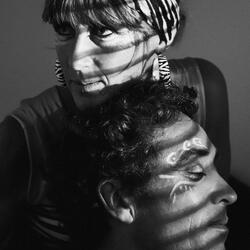 Plus est moins acoustic version