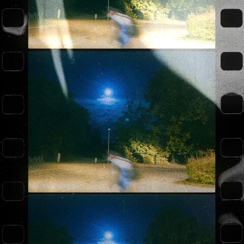 Moonlight (feat. yinzent & y.coco)