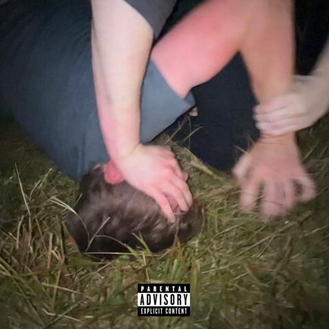 WAR (feat. TNM, qsubi & 1KAYxB.A.G)