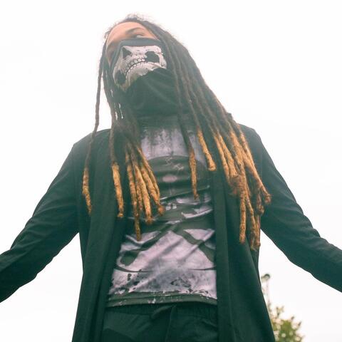 No Loose Change (feat. Lord Slade & Ujuajua)