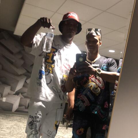 Lick Back (feat. Zellbo)