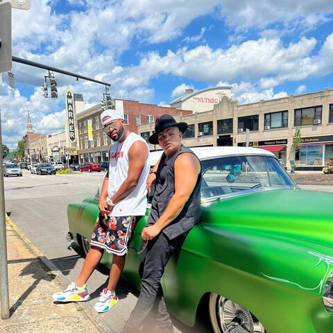 Muevelo (feat. Chamo Vega)