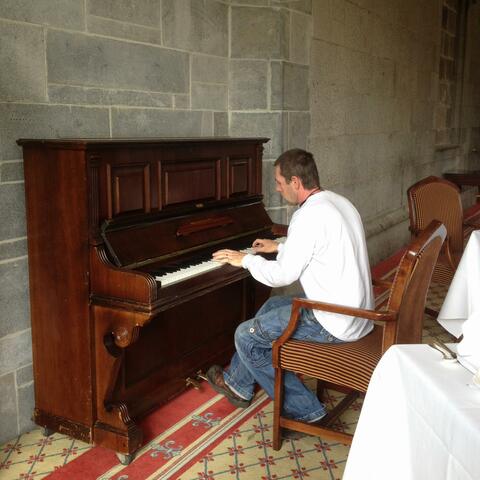 The Lounge (Piano Bar)