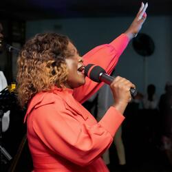 Ndichizeni (feat. Apostle Chitheka)