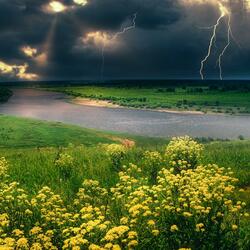 Thunderstorms on the Seine