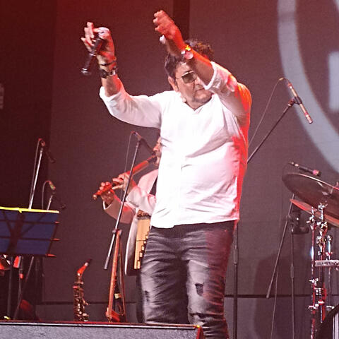 VETE CARIÑO (En vivo)