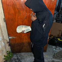 It Get Lit (feat. Mal SaVv)