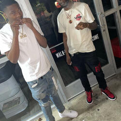 Talkin crazy (feat. 23 Gaup)