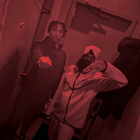 Slide Tru (feat. Mal SaVv)