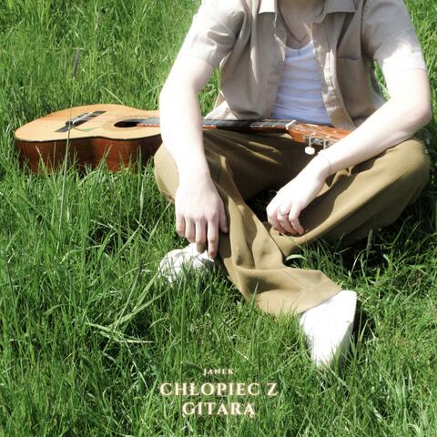 CHŁOPIEC Z GITARĄ