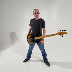 Messi: El Pincél, La Canción, La Manzana, El Balón