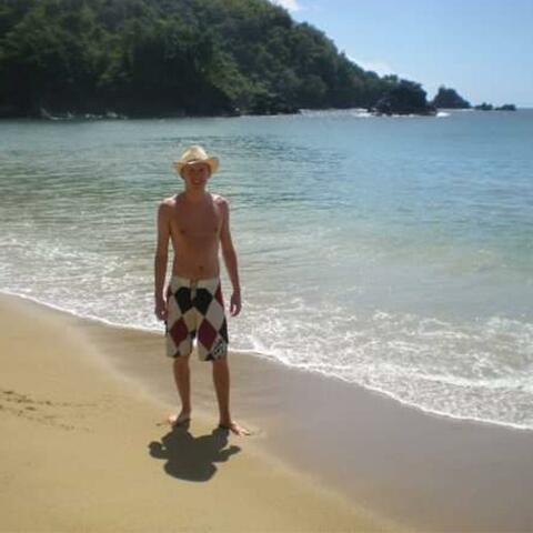 Ocean Song (feat. Mike Walklin)