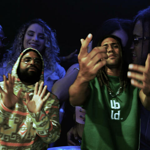 Desacataca (feat. R21 Rolow López)