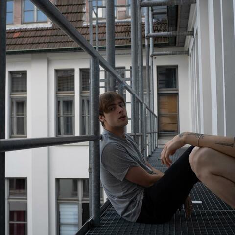 balkongedanken freestyle (feat. MISHO)