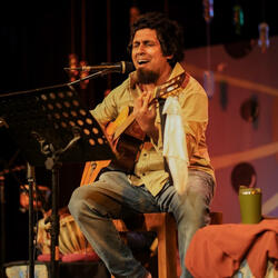 Yakada Manamali Amu song