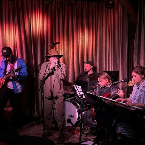 Can you see me Live at The Hotel Cafe (Live)