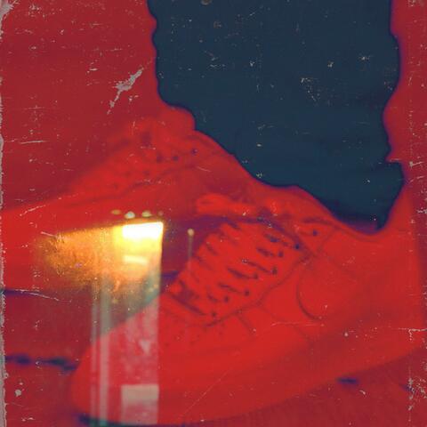 Stain (feat. Redboi)