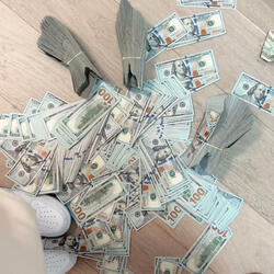 7 Bands (feat. Stoccey)