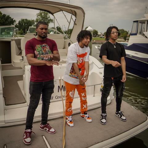Drop Out (feat. Chizzy)