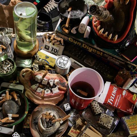 Throwaway (feat. Record Setter)