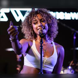 Dani leigh