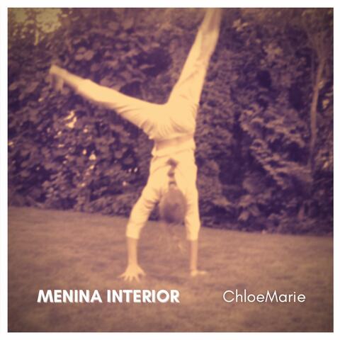 Menina Interior