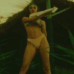 E Complicat (feat. Dayana)