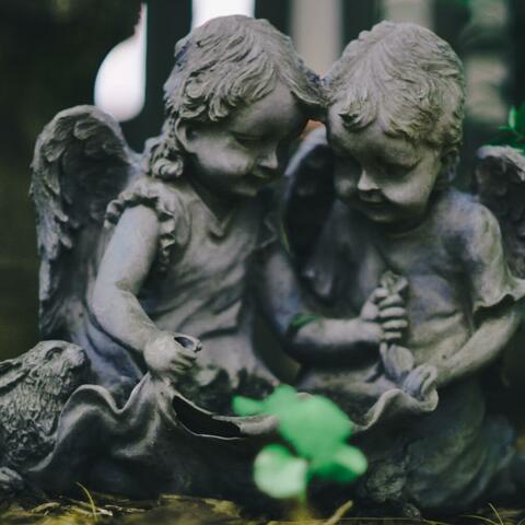 Hiatus (feat. Hoodie Hades)