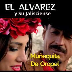 MUÑEQUITA DE OROPEL