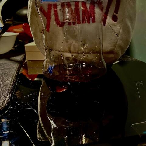 Pour Me Up (feat. Lagy)
