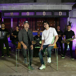 Bien Hecho (feat. Cristian Dominguez)