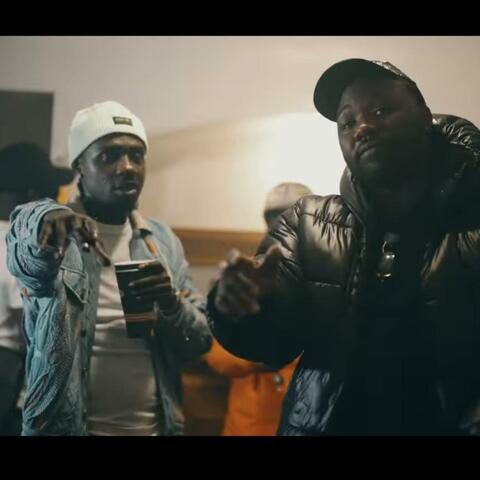 Blackanese (feat. Chicken P)