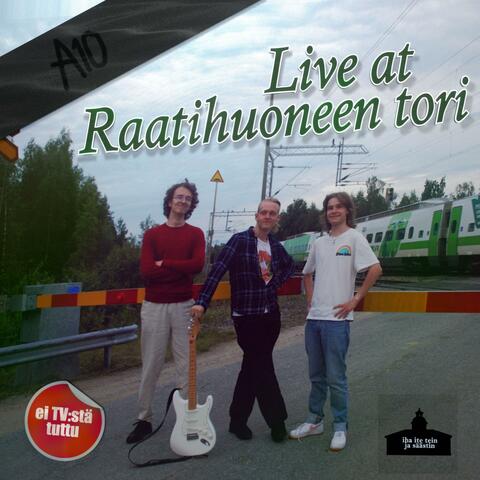 Live at Raatihuoneen tori