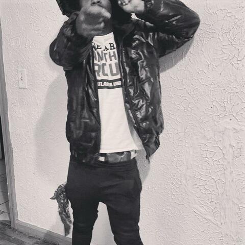 Diamonds Dancin! (feat. Blockboy SANTANA)