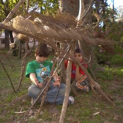 En la pera (intro) [feat. Tomi Mutio]