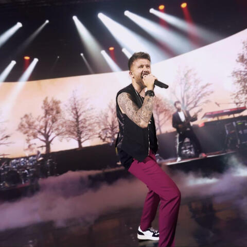 Ca doua tate noi barfim (Cine iubeste si lasa...) (LIVE @ Sala Palatului)