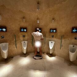 ratman (feat. Estherr & Jutty)