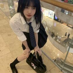 bad girl (feat. IH8YXrden)