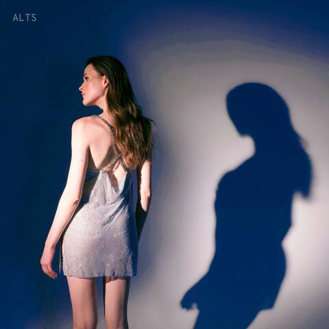 IN LOVE (alts)