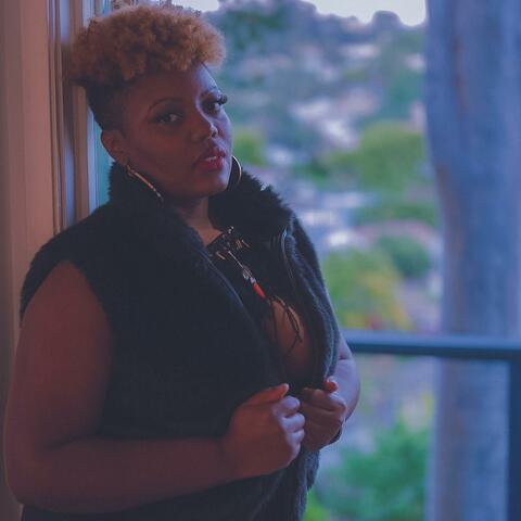 Bow Down To A Queen (feat. Terrance Terry)