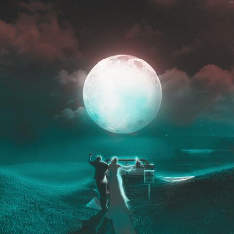 Full Hearts Under a Full Moon