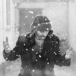 Walking Into Snow (feat. Linley Hamilton & Stephen Dunwoody)