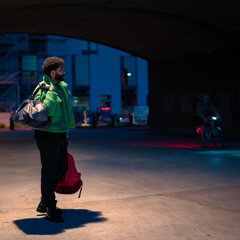 Ana w meen انا ومين (feat. dzel uzi)